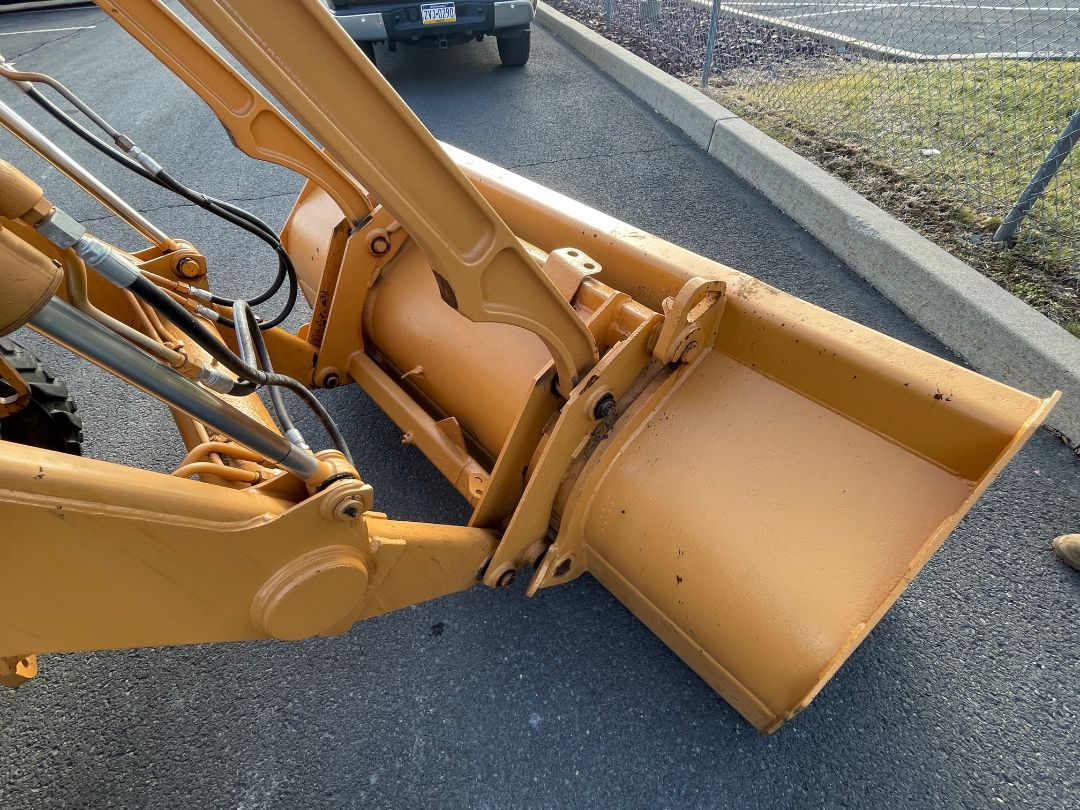 2003 CASE 570M XT - Image 12